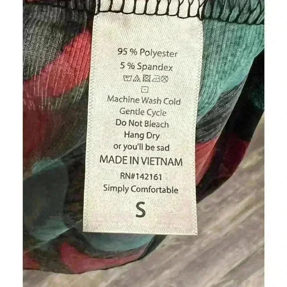 LuLaRoe Irma Tunic Top Sz Small Multicolored Striped Silky Feel - Picture 7 of 7